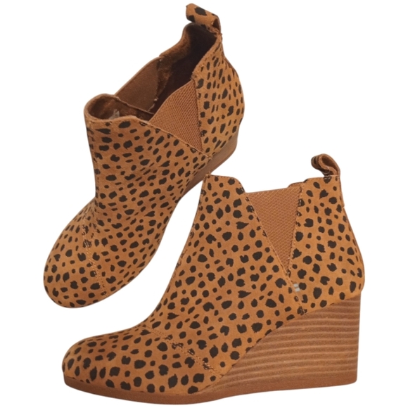 Toms Women's Kelsey Suede Cheetah Wedge Booties - Picture 3 of 7